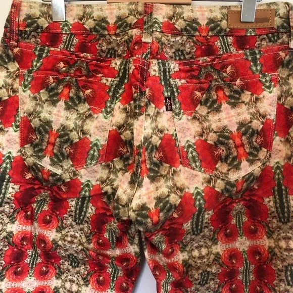 LEVI’S PRINTED DENIM - Picture 5 of 8